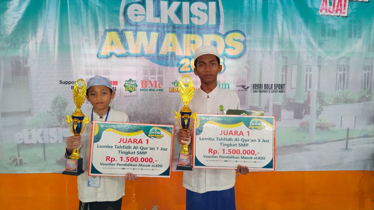 Potret siswa berprestasi MTs Insan Qur'ani peraih juara di bidang tahfidz dan tartil pada eLKISI Award 2025.
