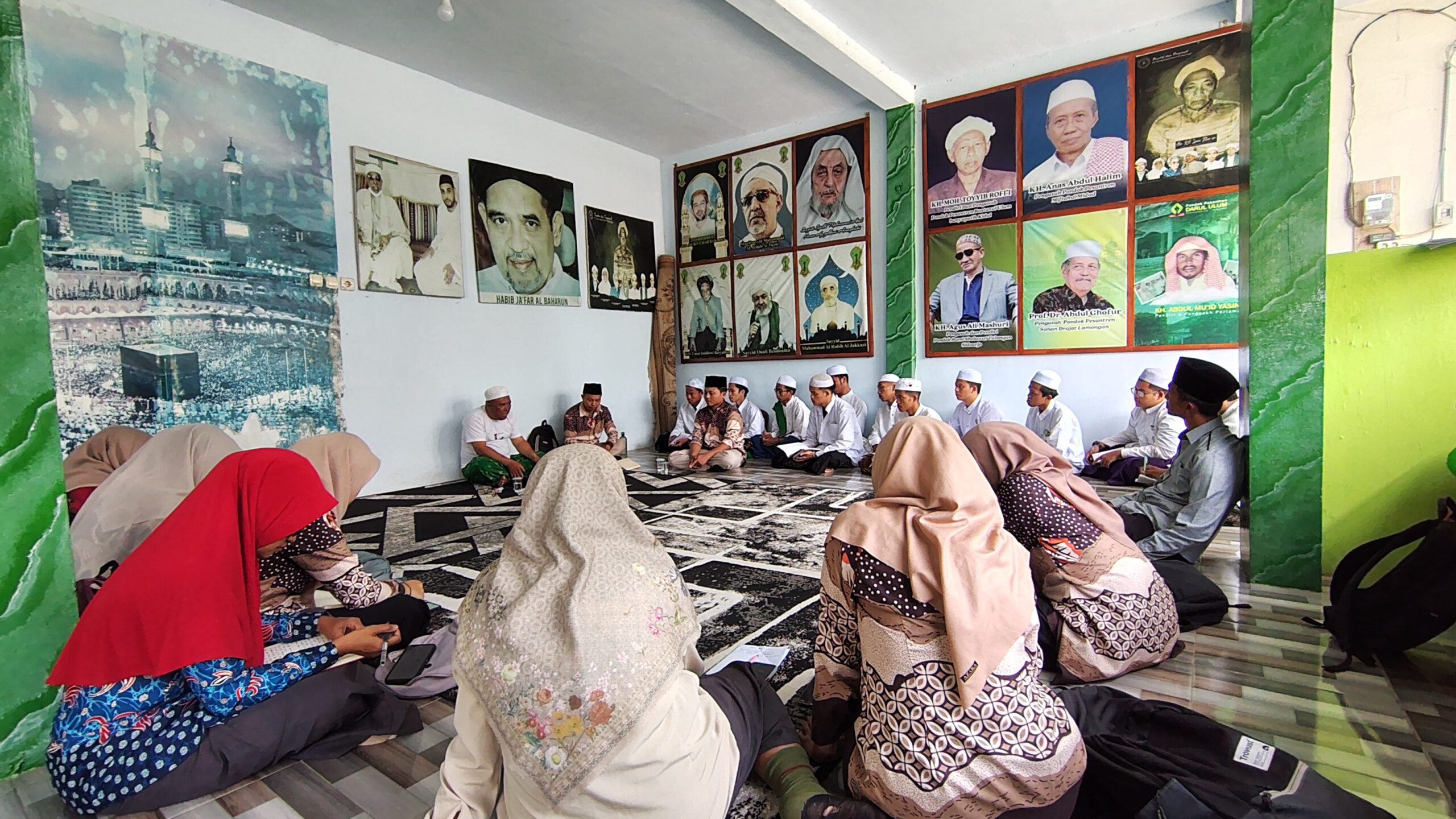 Rapat kolaborasi guru MTs dan pengurus pondok MTs Insan Qur’ani